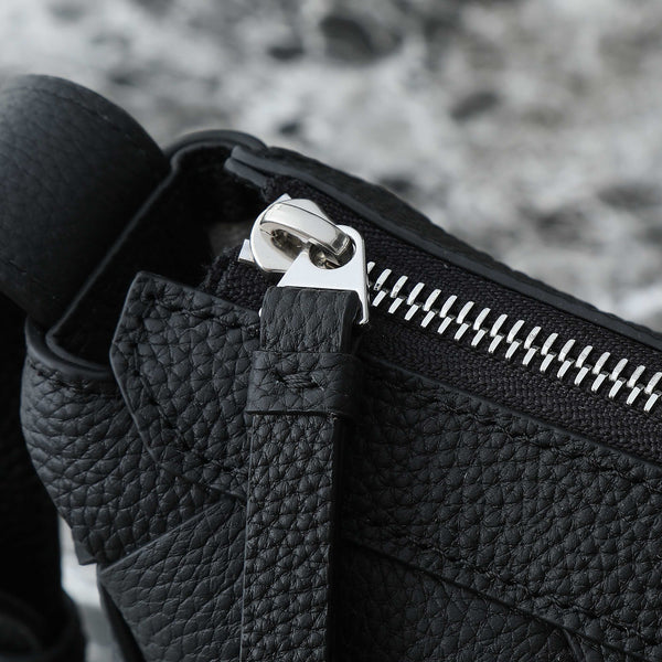 BV 25S DIAGO HOBO 39 IN PELLE DI BOVINA GRANULATA NERA