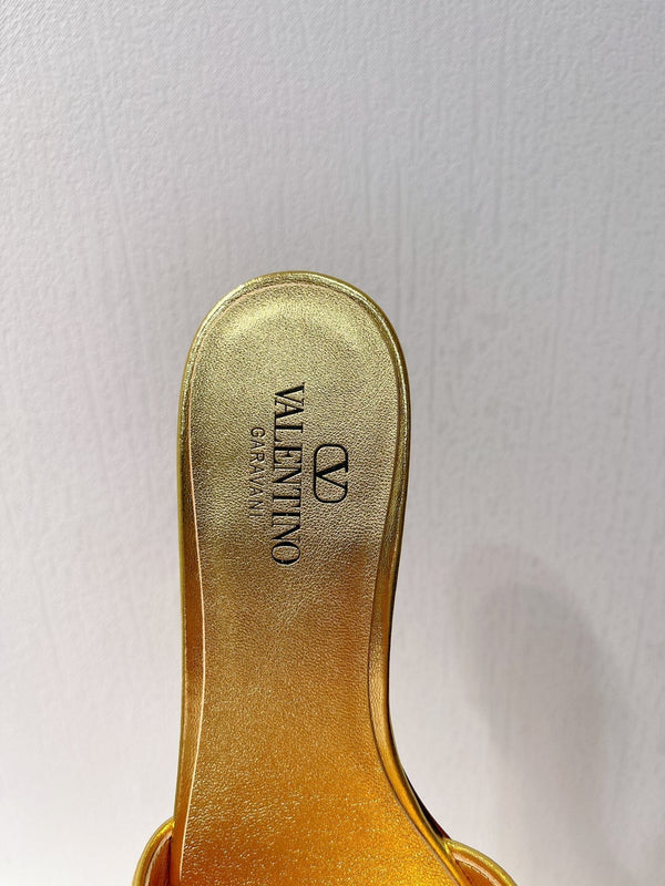 VT Moon Slides in Leather Gold Cowhide 292862