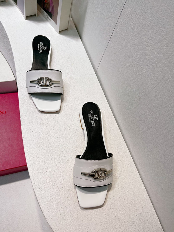 VT Moon Slides in Leather White Cowhide 292865