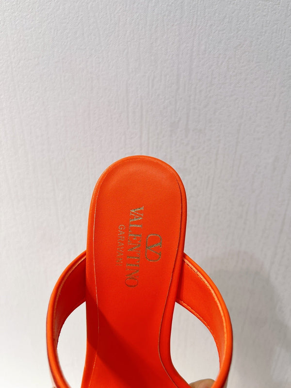 VT Heeled Sandal Fire Cowhide 292881
