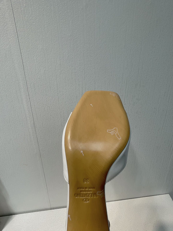 VT Mid Heel Mule Sandal White Sheepskin 292758