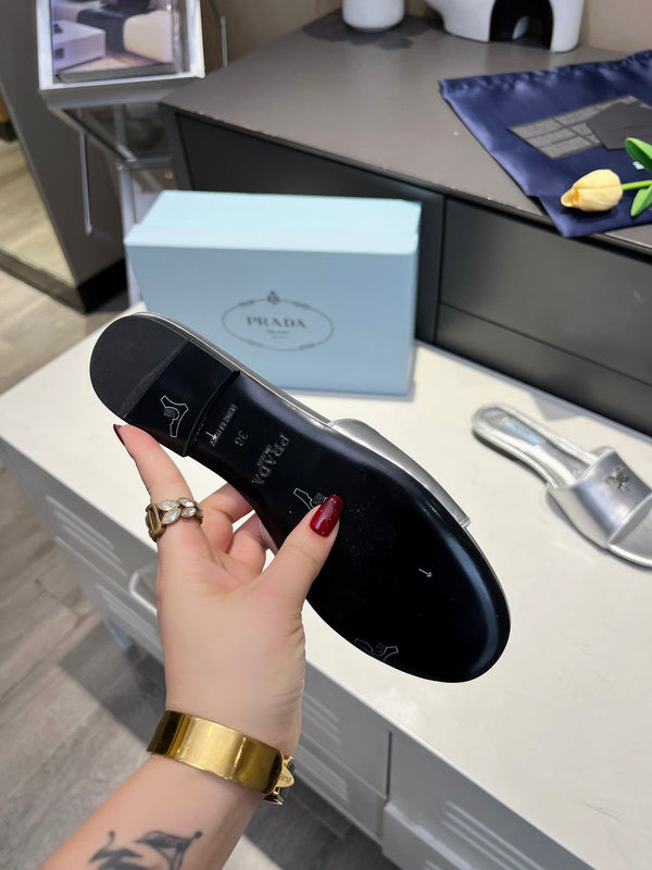 Prad 26s Slide Sandals Saffiano 140508