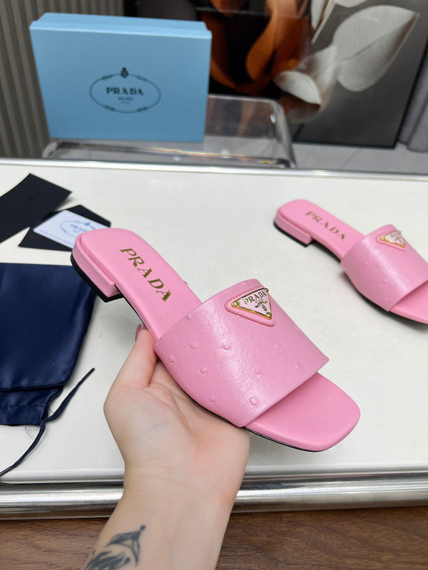 CIABATTE PRA IN VERNICE SAFFIANO MOTIVO STRUZZO PELLE DI VITELLO ROSA