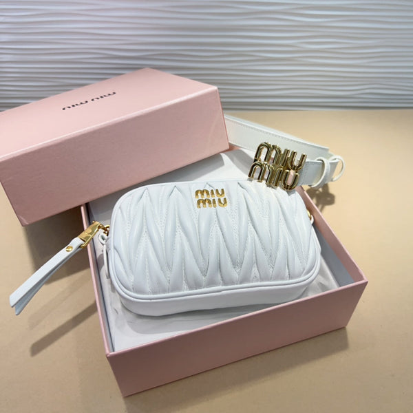 miu white belt 20mm with matelasse pouch