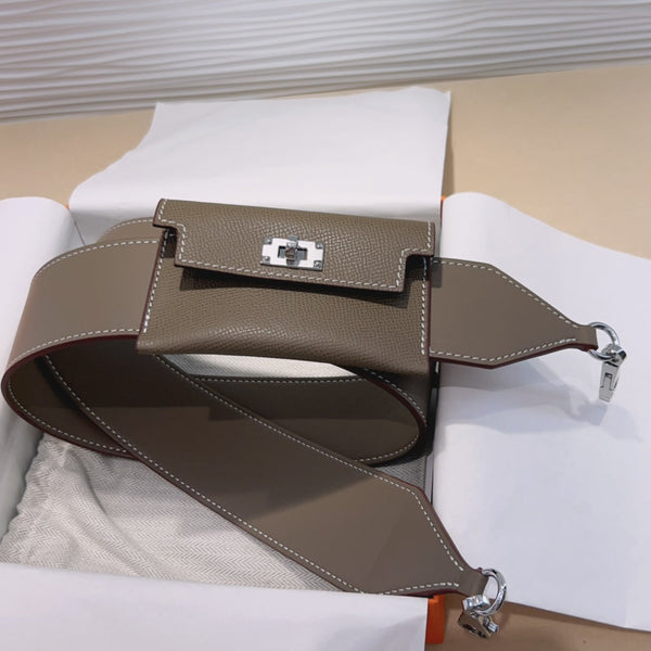 Tracolla Kelly Pocket 50mm grigia Epsom con hardware argentato