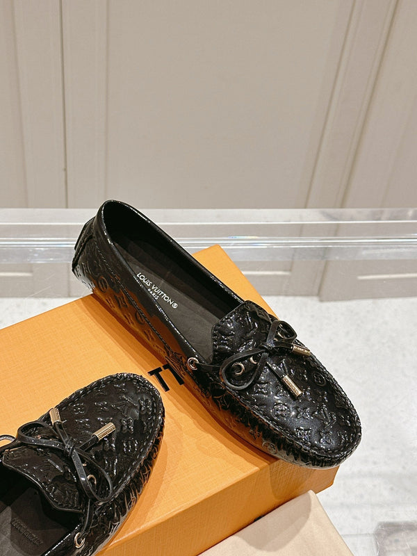 LV Gloria Loafer Black Embossed Patent Calfskin 480737