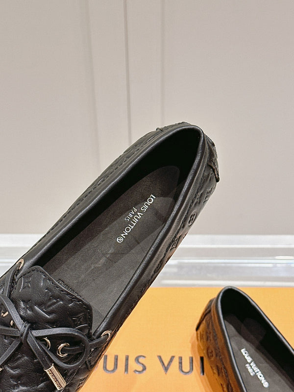 LV Gloria Loafer Black Embossed Calfskin 480740