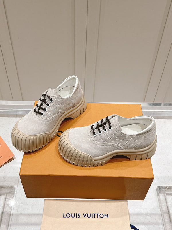 LV Ruby Flat Derby Sneaker Light Grey Embossed Suede 480785