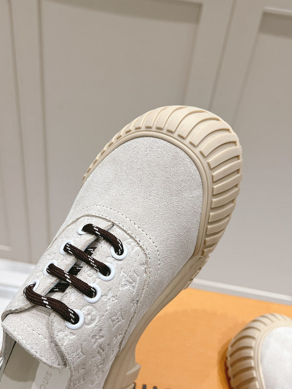 LV Ruby Flat Derby Sneaker Light Grey Embossed Suede 480785