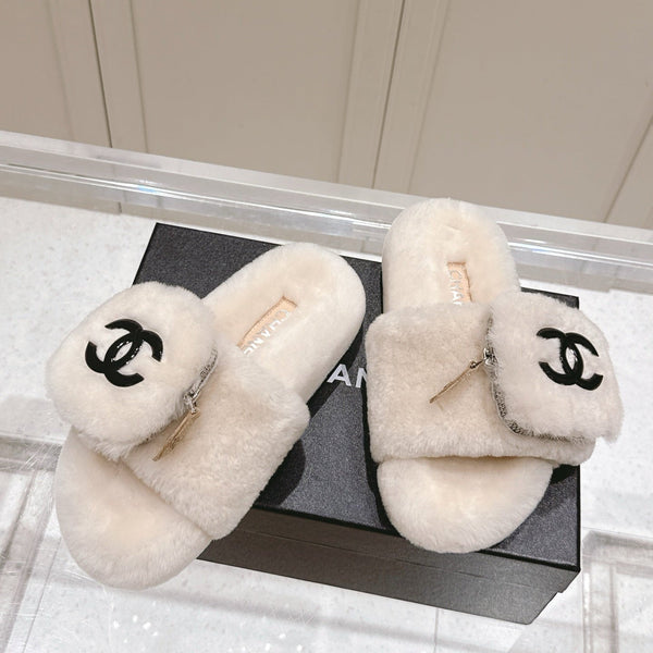 Chanel 25A Early Autumn Slippers Cream Wool 393077
