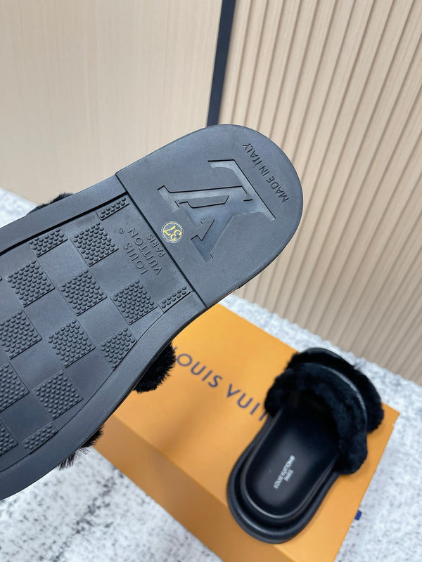 LV 25SS FW Platform Slippers Black Canvas Wool 533770