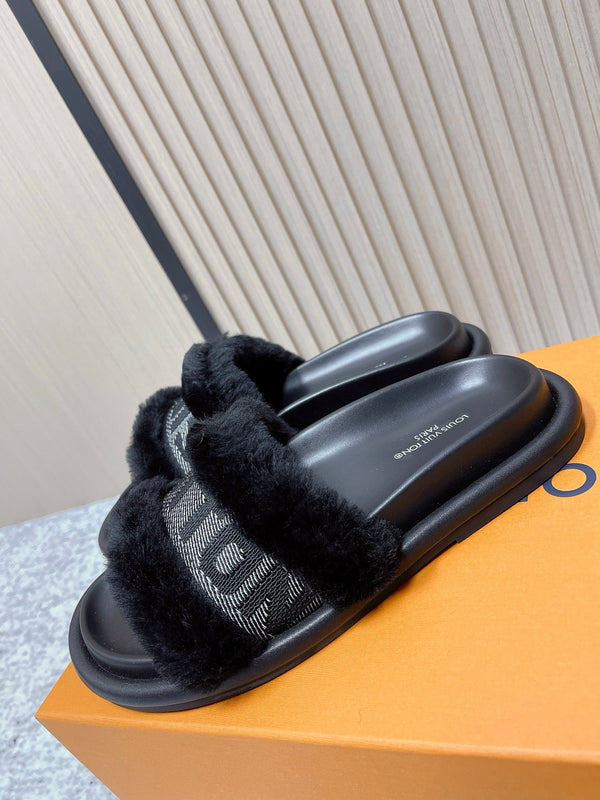 LV 25SS FW Platform Slippers Black Canvas Wool 533770