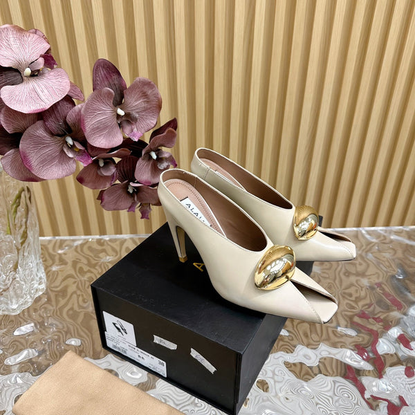 ALAIA AZZEDINE HIGH HEELS IN BEIGE CREAM CALFSKIN WITH GOLD HARDWARE