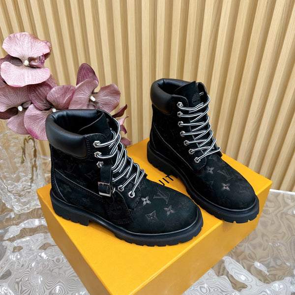 Stivaletto alla caviglia LV x Timberland 6-In High End in pelle scamosciata monogrammata nera