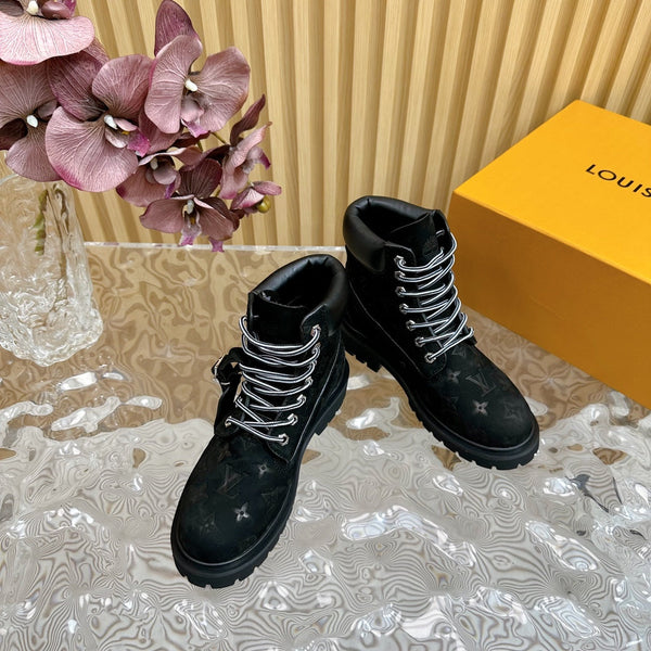 Stivaletto alla caviglia LV x Timberland 6-In High End in pelle scamosciata monogrammata nera