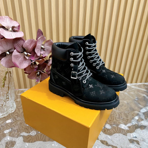 Stivaletto alla caviglia LV x Timberland 6-In High End in pelle scamosciata monogrammata nera