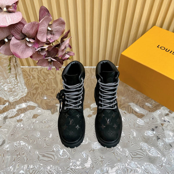 Stivaletto alla caviglia LV x Timberland 6-In High End in pelle scamosciata monogrammata nera