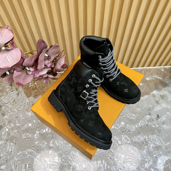 Stivaletto alla caviglia LV x Timberland 6-In High End in pelle scamosciata monogrammata nera