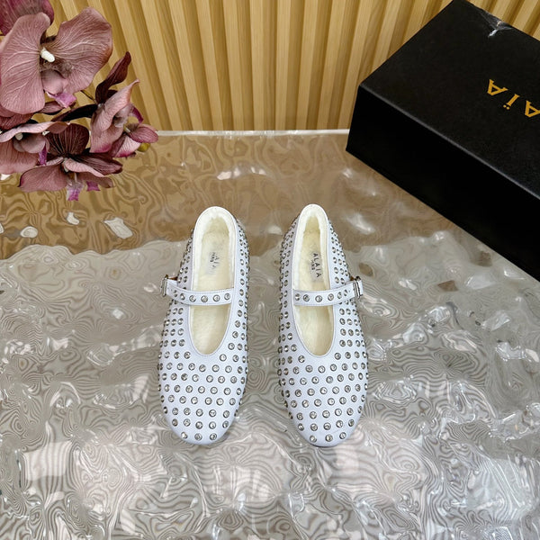 Alaia Strass Ballet Flats In White Calfskin With Fleece Lining 926039