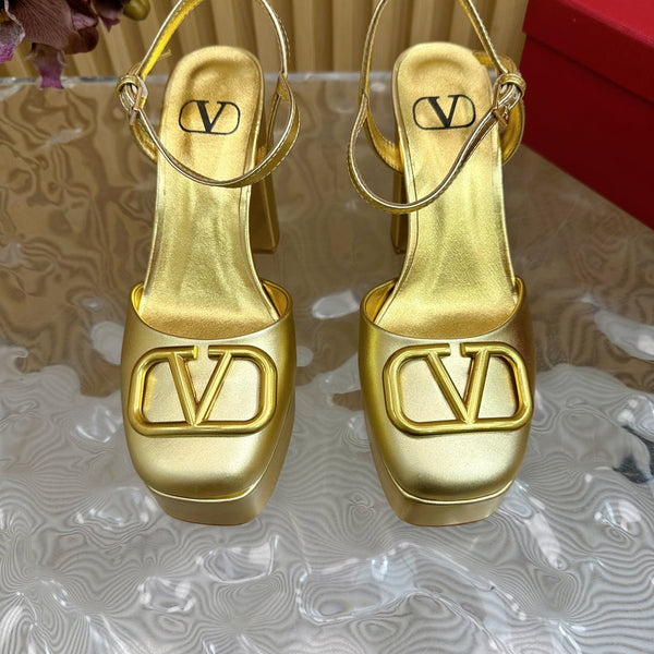 VT Signature 115mm Patent Leather Platform Pumps Gold Calfskin 286470