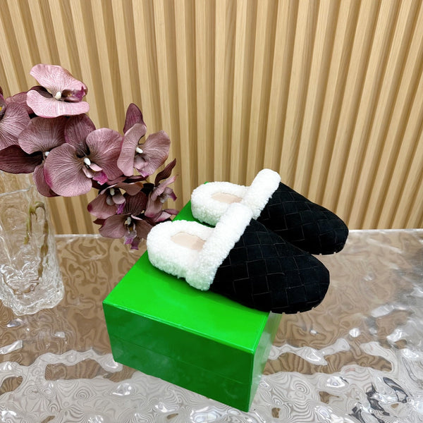 BV Mule Black Suede White Shearling 957414