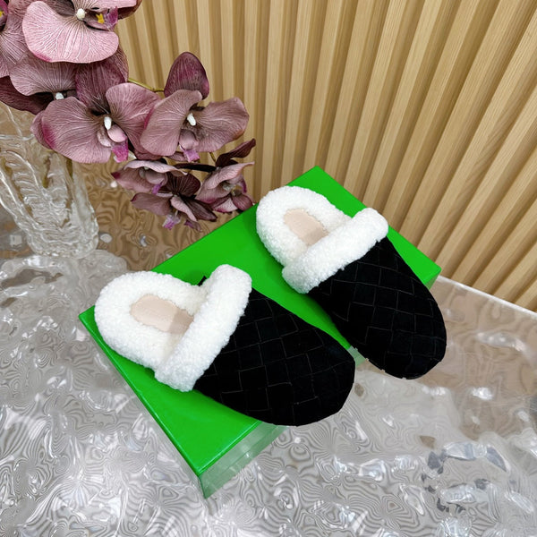 BV Mule Black Suede White Shearling 957414