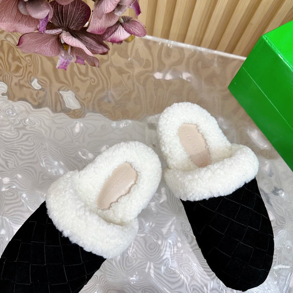 BV Mule Black Suede White Shearling 957414
