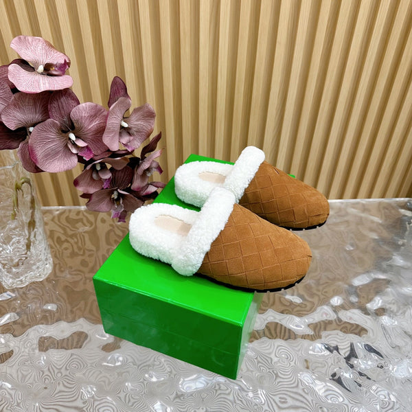 BV Mule Gold Suede White Shearling 957416