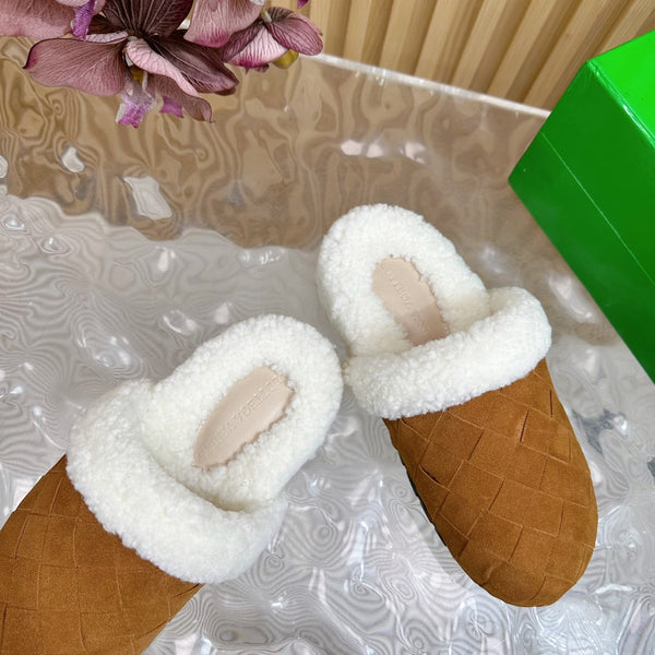 BV Mule Gold Suede White Shearling 957416