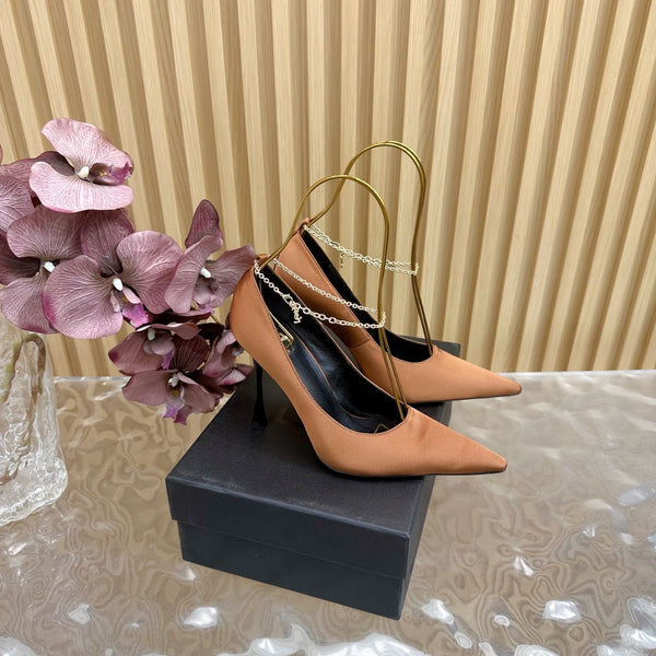 RÉGINE PUMPS IN RUSTIC ORANGE SATIN GOLD CHAIN