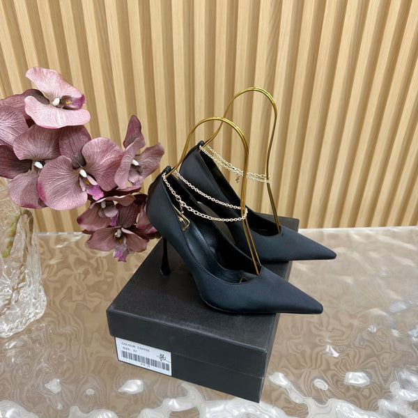RÉGINE PUMPS IN BLACK SATIN GOLD CHAIN