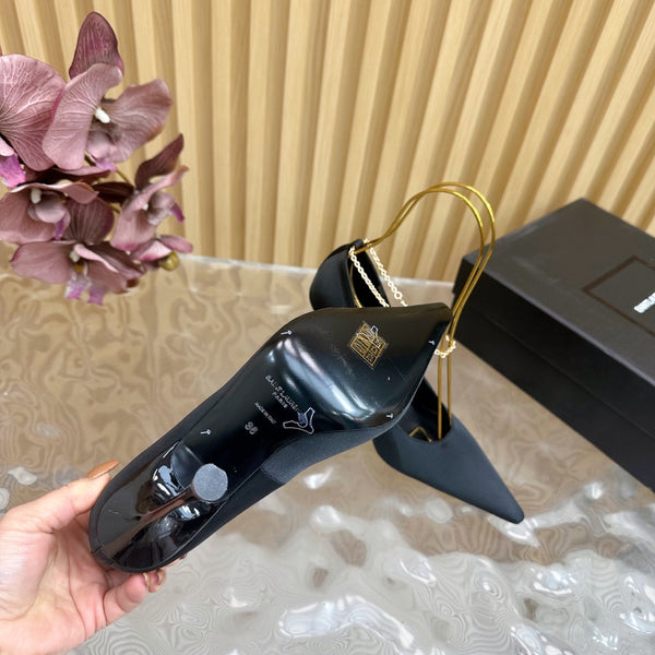 RÉGINE PUMPS IN BLACK SATIN GOLD CHAIN