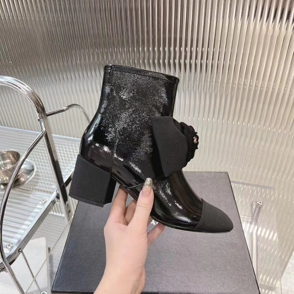 CC Short Boots 60mm Glossy Black Camellia Cowhide