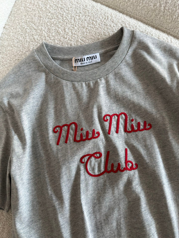 T-shirt brodé Miumiu 2026 à manches courtes en coton blanc et gris 810778