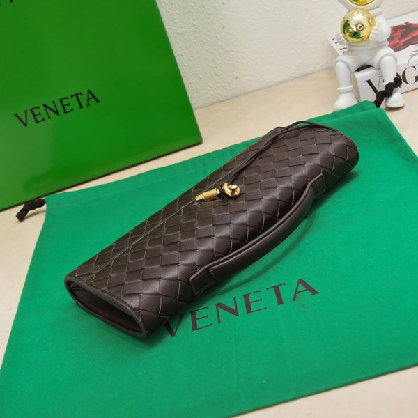 BV Long Clutch Andiamo With Handle 31cm Fondant Calfskin Ghw
