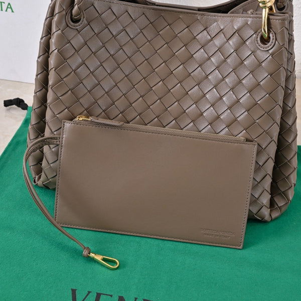 BV 26s Parachute Bag Coffee Intrecciato Leather 291413