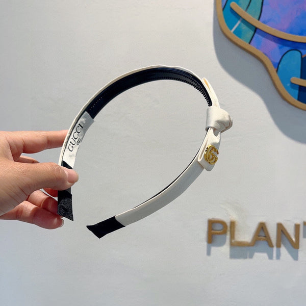 BOW HAIRBAND IN WHITE RE-NYLON 356590