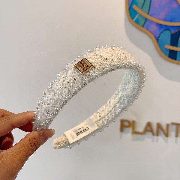 WHITE TWEED WITH PEARL HAIRBAND 412431