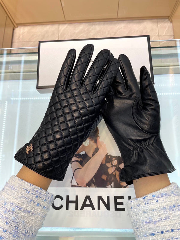 GLOVES IN BLACK LAMBSKIN 463832