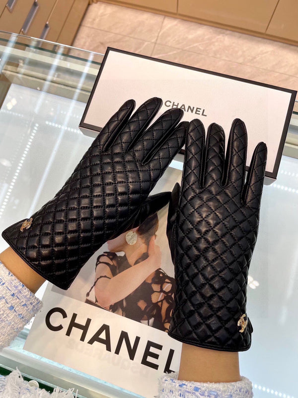 GLOVES IN BLACK LAMBSKIN 463832