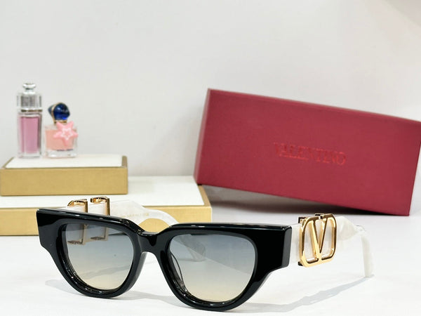 Valentino Sunglasses 679499