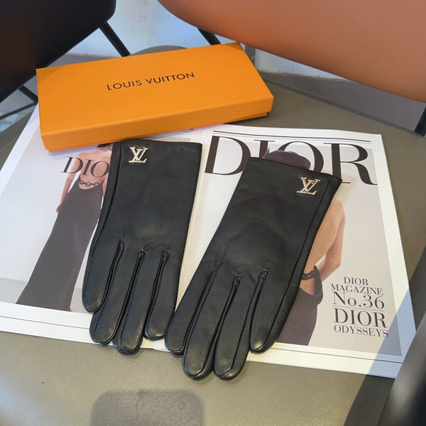 LV GLOVES IN BLACK LAMBSKIN 462302