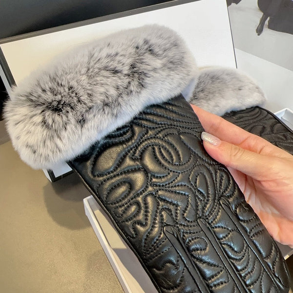 GLOVES IN BLACK EMBOSSED LAMBSKIN WITH RABBIT FUR 462323