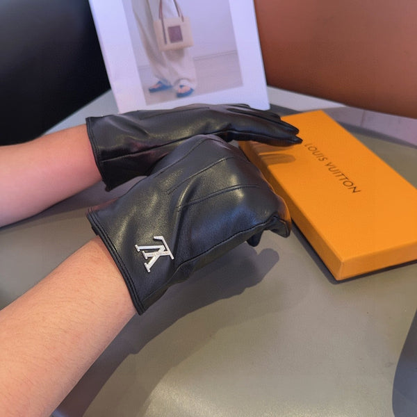 LV GLOVES IN BLACK LAMBSKIN 462373