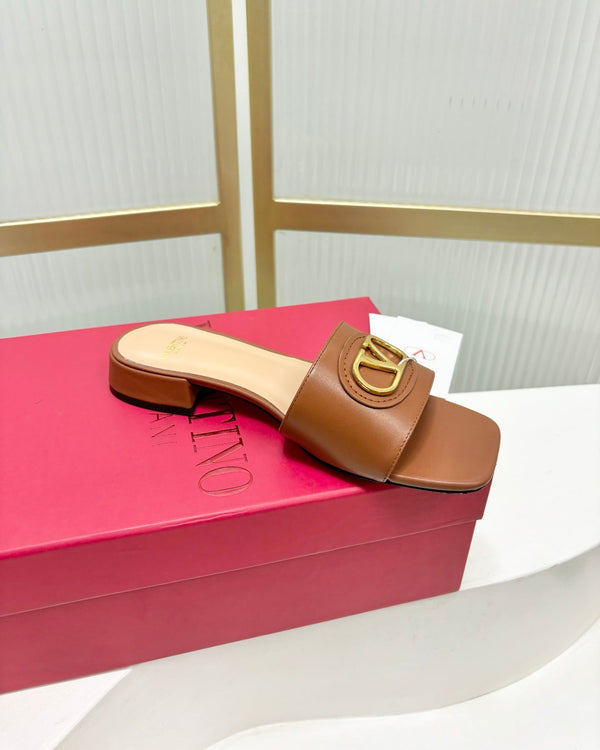 VT 25 Vlogo Slides 2cm Brown Cowhide