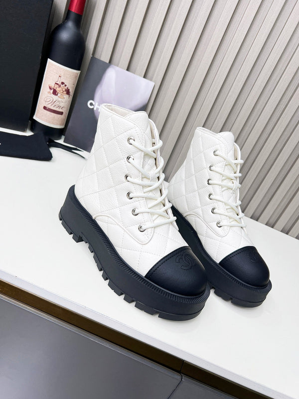 CC Combat Boots In White Mix Black Quilted Lambskin 944577