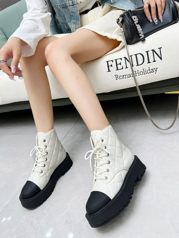 CC Combat Boots In White Mix Black Quilted Lambskin 944577