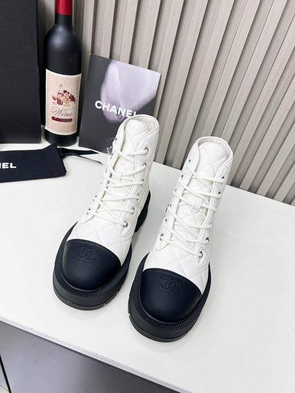 CC Combat Boots In White Mix Black Quilted Lambskin 944577
