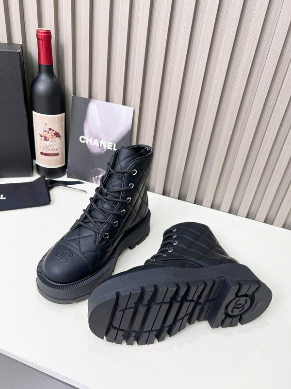 CC Combat Boots In Black Quilted Lambskin 944578