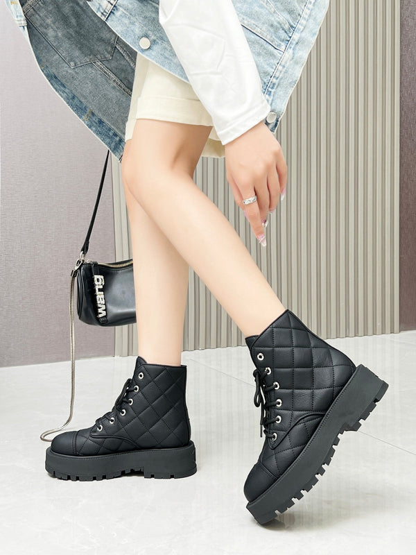 CC Combat Boots In Black Quilted Lambskin 944578